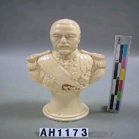 藏品(半身像)的圖片